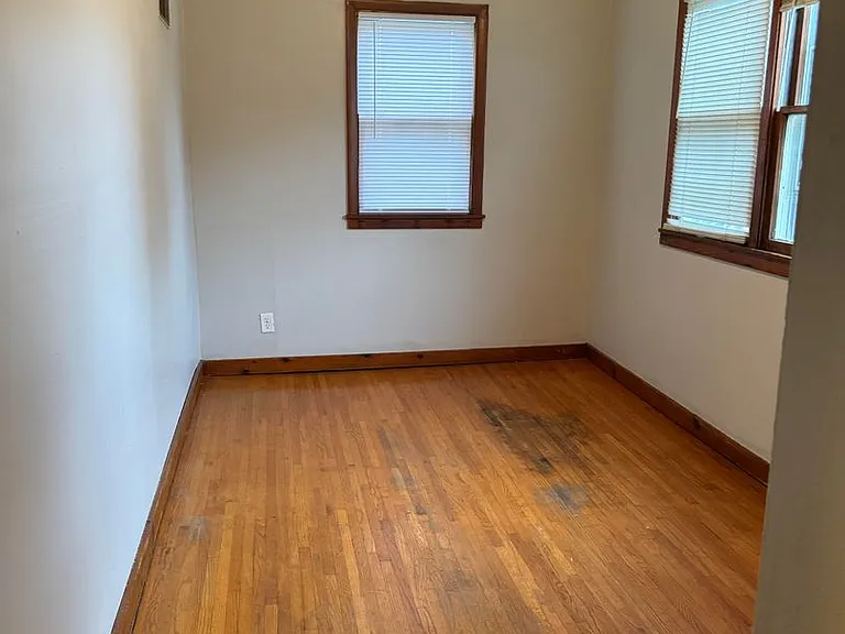 1552 Edmund Ave — Photo 5