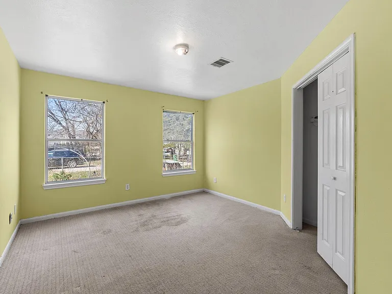 2444 Margaret St #A — Photo 14