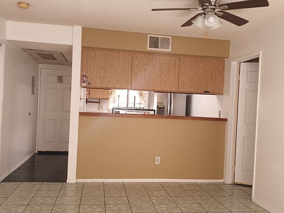 5th image of 2309 E 17th St Unit 203