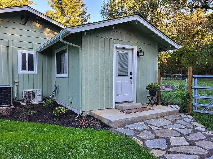 Willow Creek Ln, Grants Pass — Photo 3