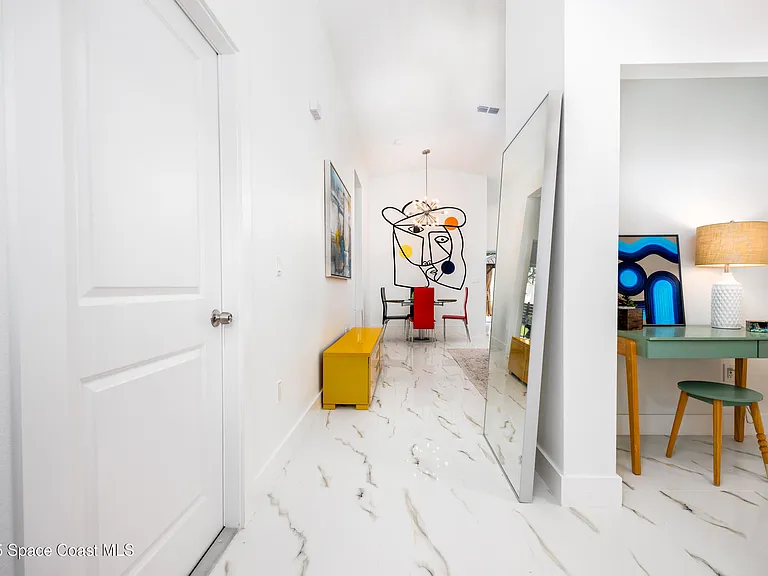 702 Shady Ln — Photo 3