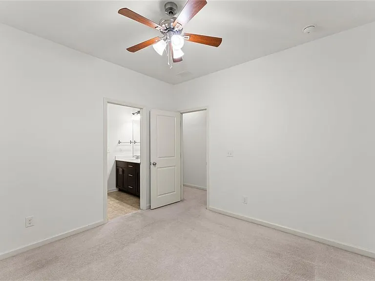 2770 Prado Ln — Photo 33