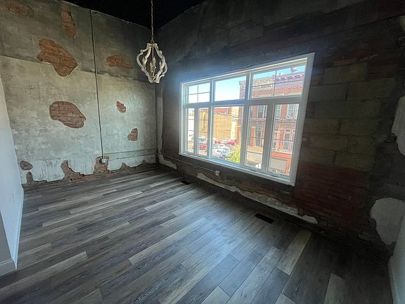 5th image of 130 N Washington St #A