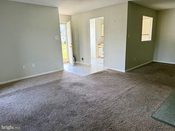 5th image of 547 Cascade Ct