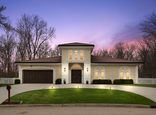 40 Cambridge Ln, Lincolnshire, IL
