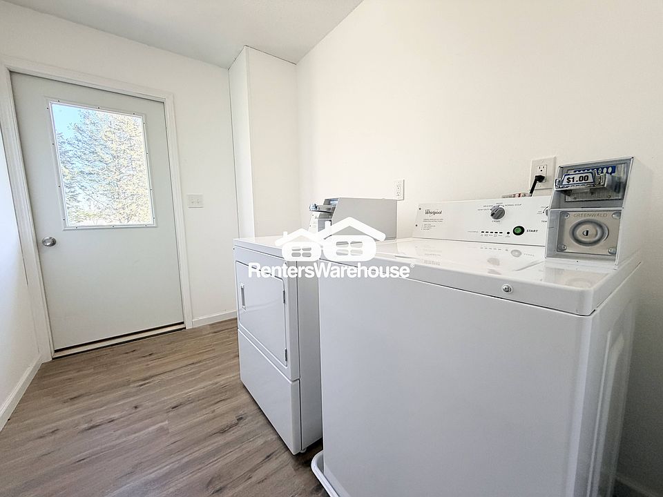 1st image of 211 S Green St #1