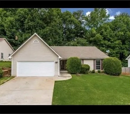 3 bed, 1786 sqft, $2,450 — Photo 1