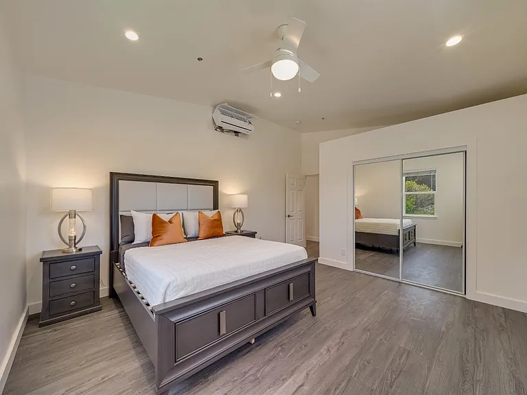 532 Yulupa Ave — Photo 15