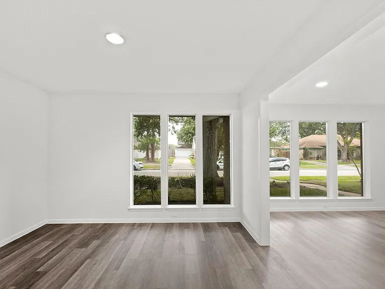 8307 Braesview Ln — Photo 12