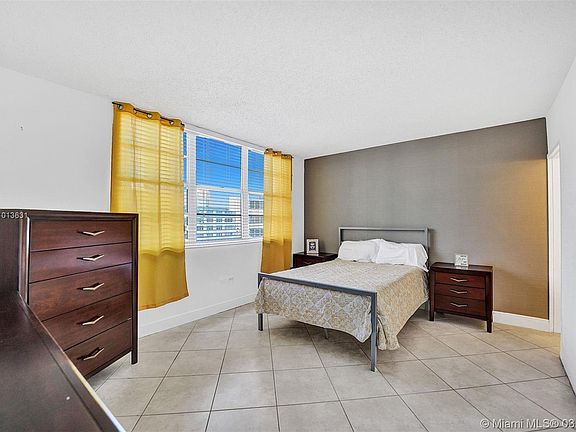 2nd image of 999 Brickell Bay Dr APT 1907