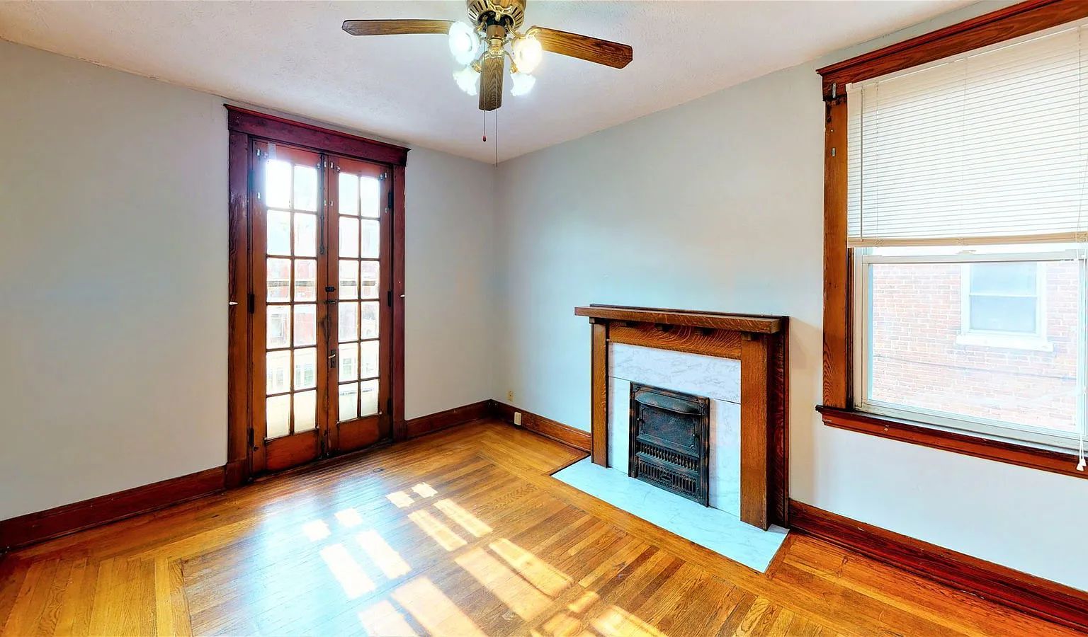 5 bed, 1.5 bath, $4,000 — Photo 3