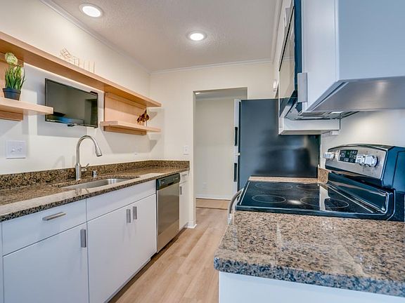 2nd image of 6400 York Ave S APT 508
