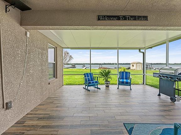 2nd image of 4111 Island Lakes Dr