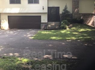 4494 Woodgate Poin, Saint Paul, MN 55122