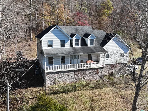 1420 White Hollow Ln, Lafayette, TN 37083