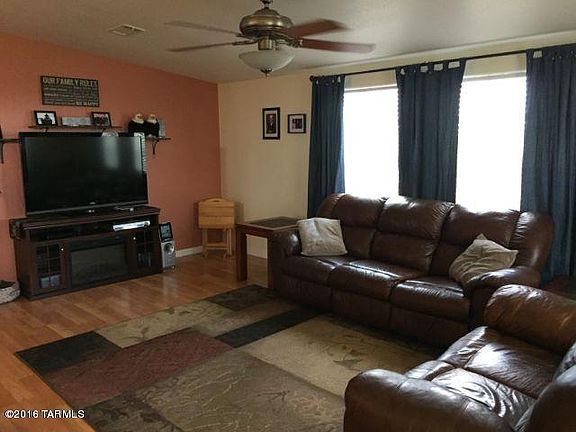 4th image of 6121 N Bobcat Ln