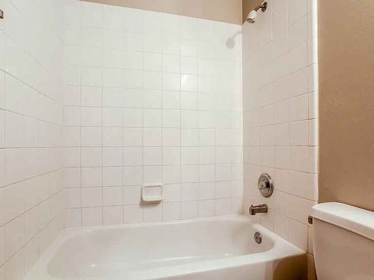 21243 Linden House Ct — Photo 22