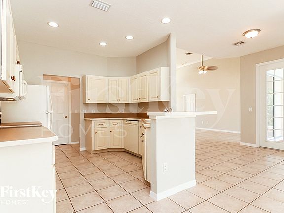 5th image of 8423 Sawyer Cir