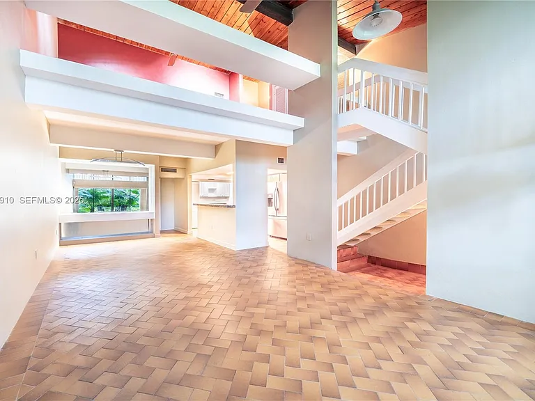 19212 NE 25th Ave #283D — Photo 8