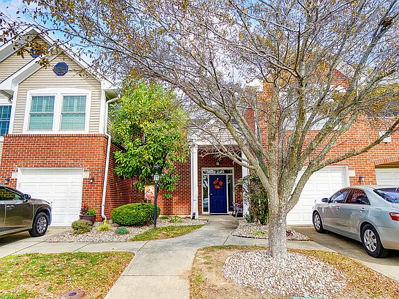 5th image of 32 Parkside Dr