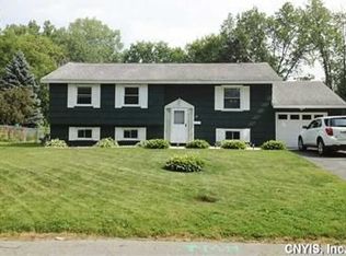 29 Mango Ln, Liverpool, NY 13090
