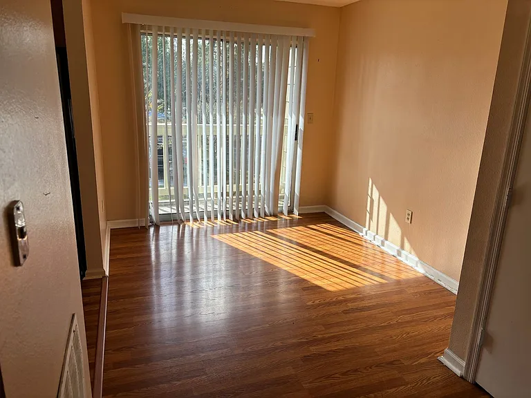 240 E Myrtle Greens Dr — Photo 5