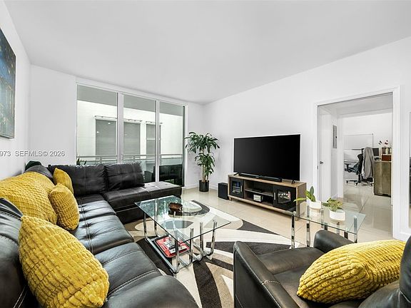 2nd image of 950 Brickell Bay Dr APT 803