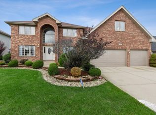 928 Donnington Dr, Matteson, IL 60443