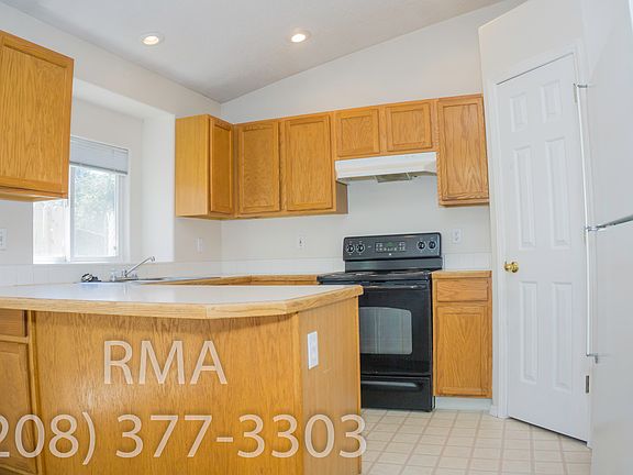 4th image of 1901 Terrace Dr