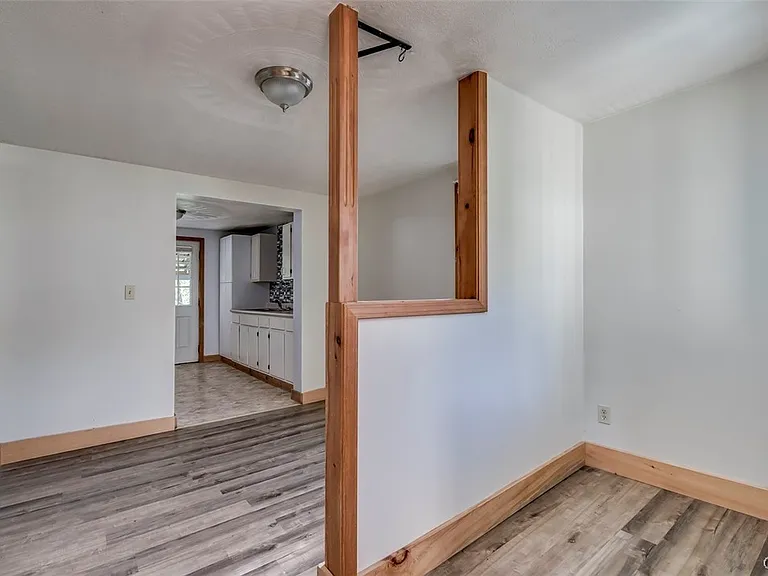 544 S Mechanic St — Photo 7