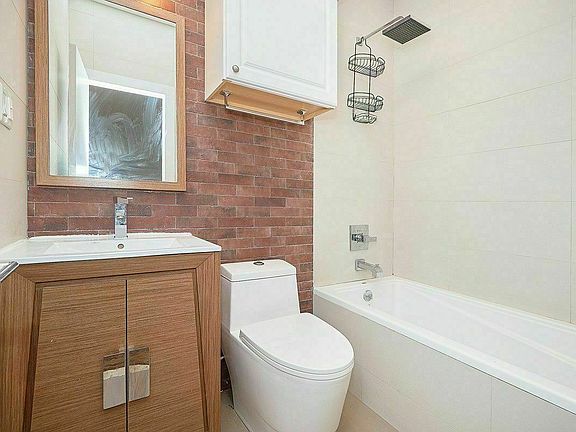 5th image of 114 Manhattan Ave APT 2F