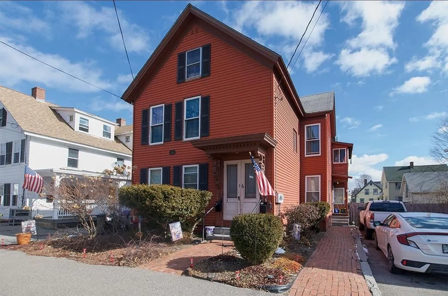 2 bed, 1055 sqft, $2,300 — Photo 1