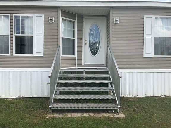 2nd image of 7821 SE 135th St
