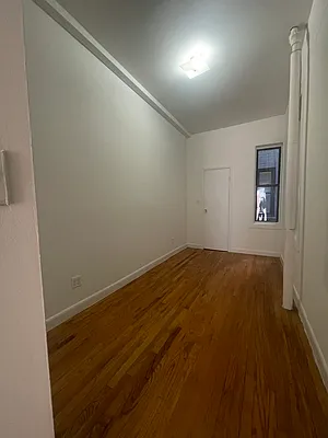 Rented by Peter R. Hungerford, LREB | media 19