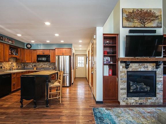 OPEN CONCEPT KITCHEN!