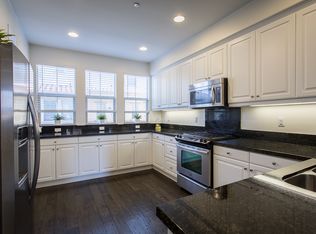 833 E Cassia Ln UNIT B, Azusa, CA 91702