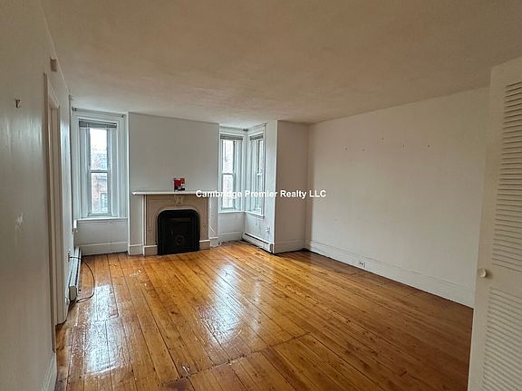 4th image of 301 Marlborough St APT 6