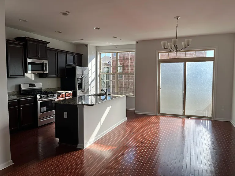 9507 Smithview Pl — Photo 13