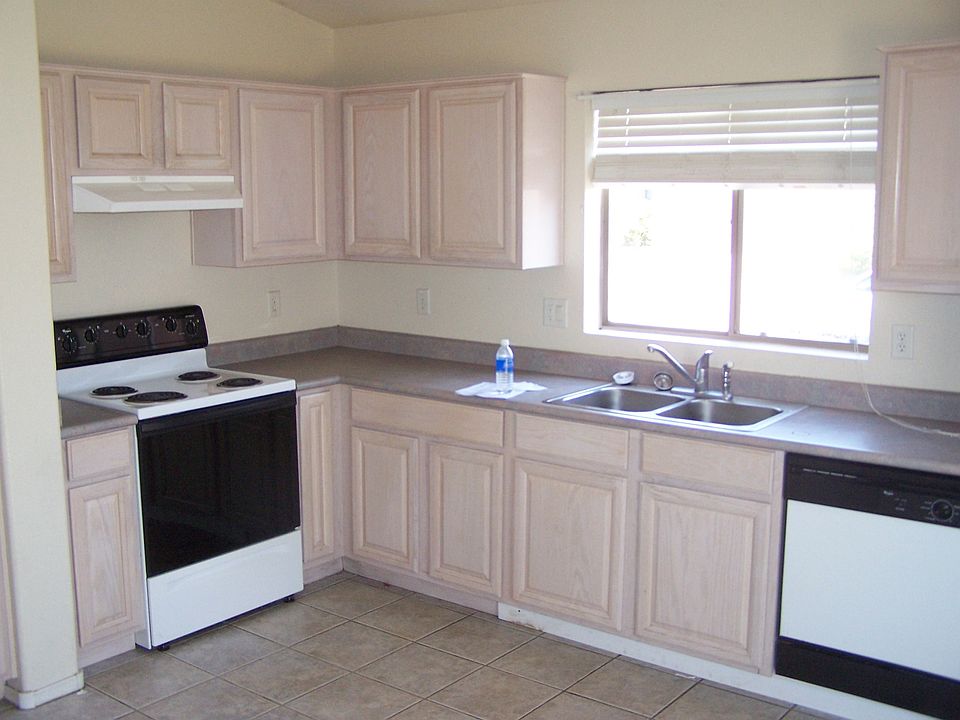 2nd image of 10949 E Clovis Ave