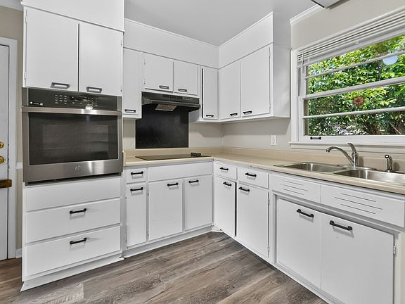 3rd image of 2303 Lynn Rd NW #1