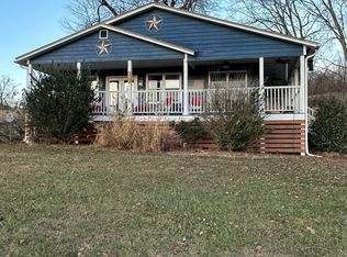 491 Hogsed Rd, Hiawassee, GA 30546