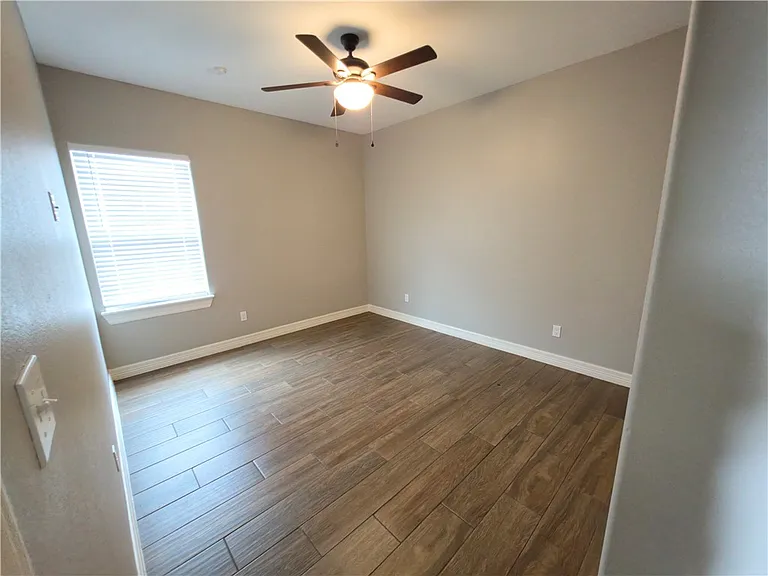 4129 Karo Dr — Photo 29