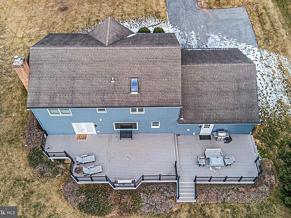 3rd image of 2875 Talbert Rd
