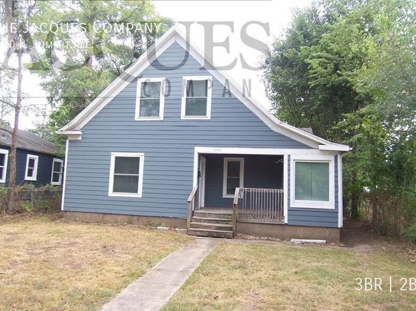 1470 N Summit Ave
