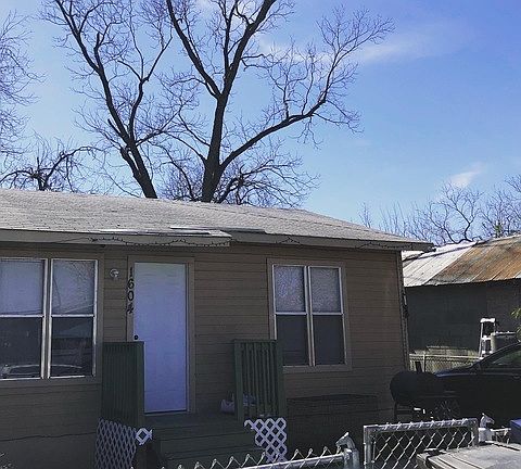 4th image of 1604 Montezuma St