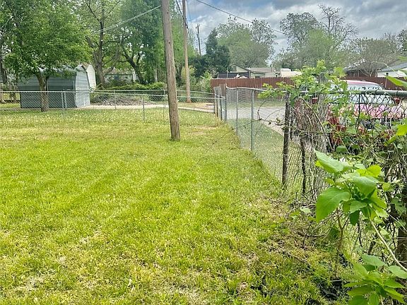 3rd image of N Florence Ave E