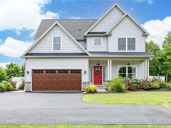 6121 County Road 41, Farmington, NY 14425