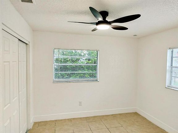5th image of 9901/9903 Grace Dr