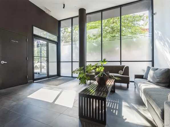 111 Monroe Street image 20 of 27