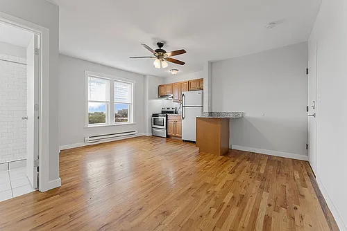 Floor plan 7450-82
